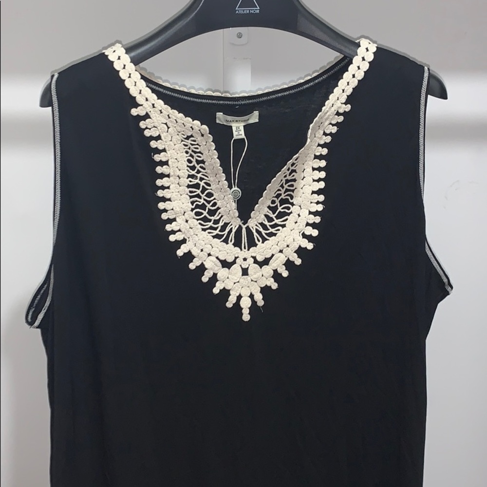 🌟 Max Studio Lace Top - Picture 2 of 2